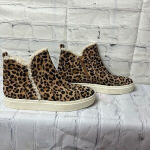 Sole society teagan leopard print leather faux shearling sneaker boot size 9.5m
